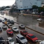 Avenida Juan Tanca Marengo de Guayaquil mojada por las lluvias del 12 de octubre de 2026